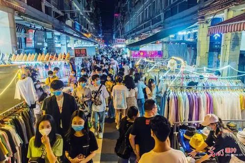 濟陽西紅市“煙火”重燃 日用品百貨攤位火熱招商，共繪城市活力新畫卷